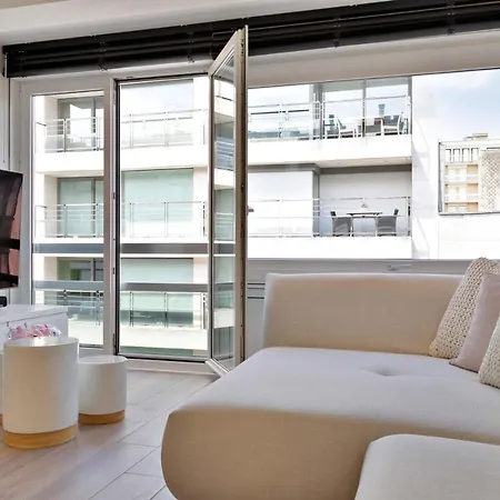 Stunning Renovated Studio On Top Location In T'Zoute * 크노케-하이스트